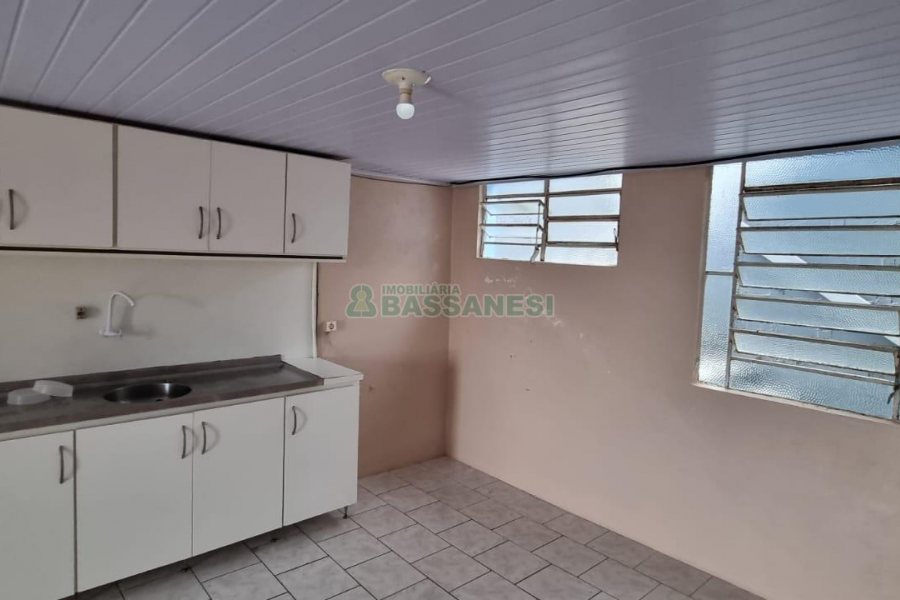 Sobrado com 234m², 3 dormitórios, 1 vaga, no bairro Colina Sorriso em Caxias do Sul para Comprar