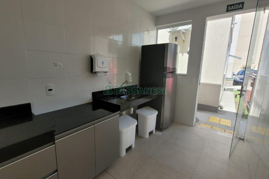 Apartamento com 52m², 2 dormitórios, 1 vaga, no bairro Serrano em Caxias do Sul para Alugar