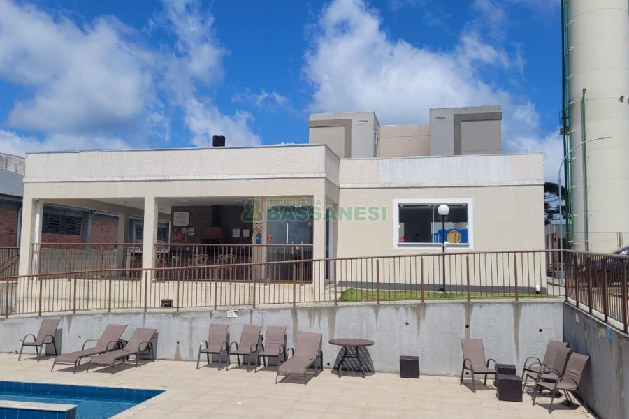 Apartamento com 52m², 2 dormitórios, 1 vaga, no bairro Serrano em Caxias do Sul para Alugar