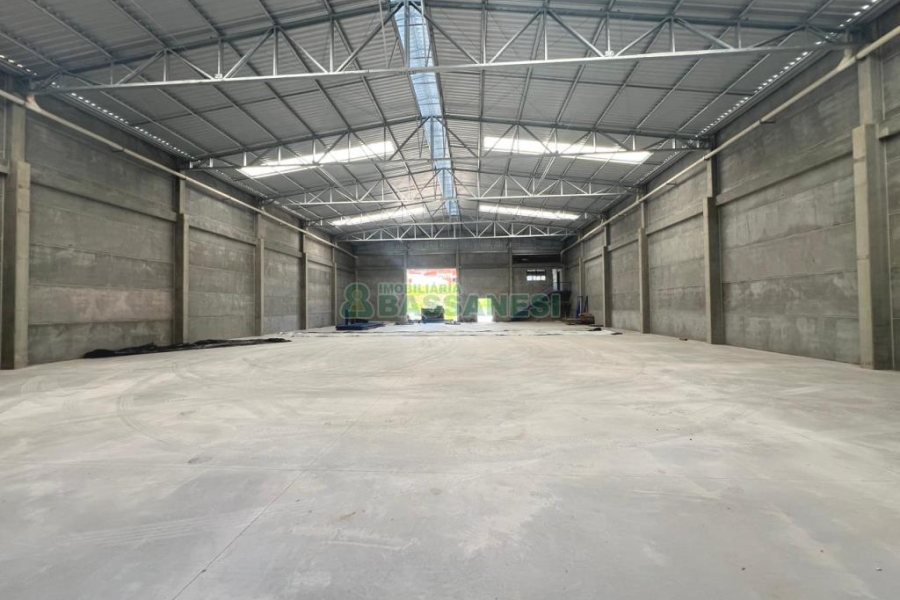 Pavilhão com 1100m², no bairro Jardim das Hortências em Caxias do Sul para Alugar