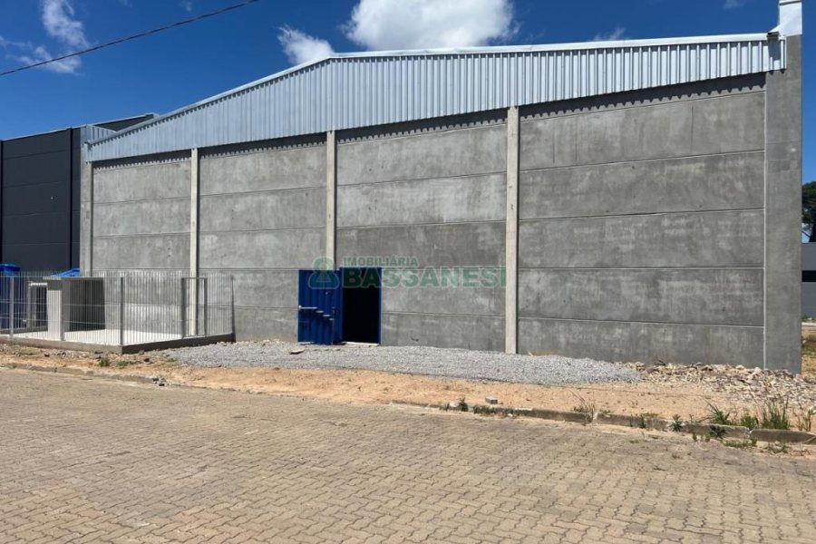 Pavilhão com 1100m², no bairro Jardim das Hortências em Caxias do Sul para Alugar