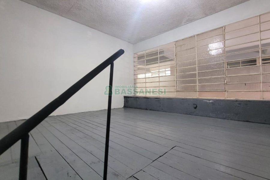 Loja com 60m², no bairro São Pelegrino em Caxias do Sul para Alugar