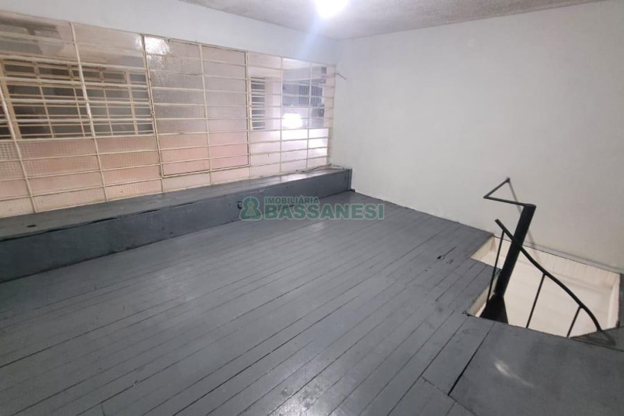 Loja com 60m², no bairro São Pelegrino em Caxias do Sul para Alugar