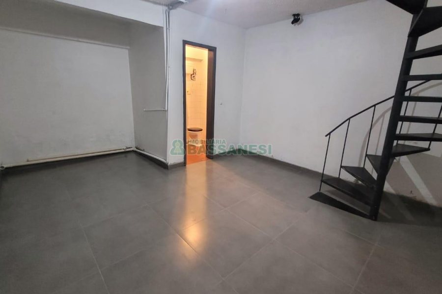 Loja com 60m², no bairro São Pelegrino em Caxias do Sul para Alugar