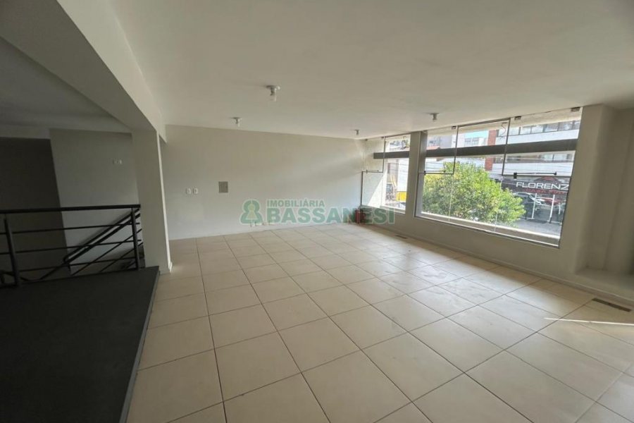Loja com 250m², no bairro Pio X em Caxias do Sul para Alugar
