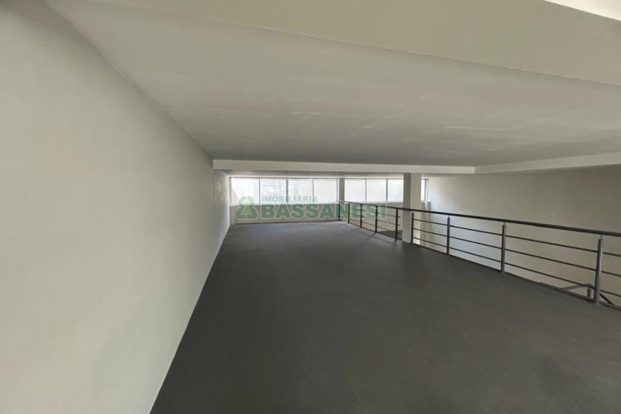 Loja com 250m², no bairro Pio X em Caxias do Sul para Alugar