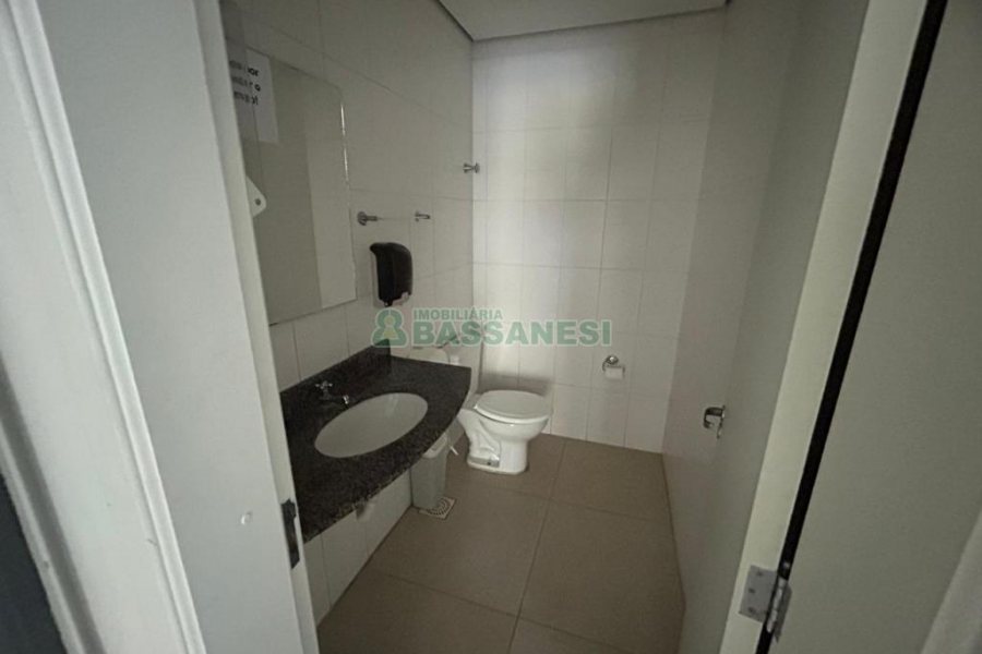 Loja com 250m², no bairro Pio X em Caxias do Sul para Alugar