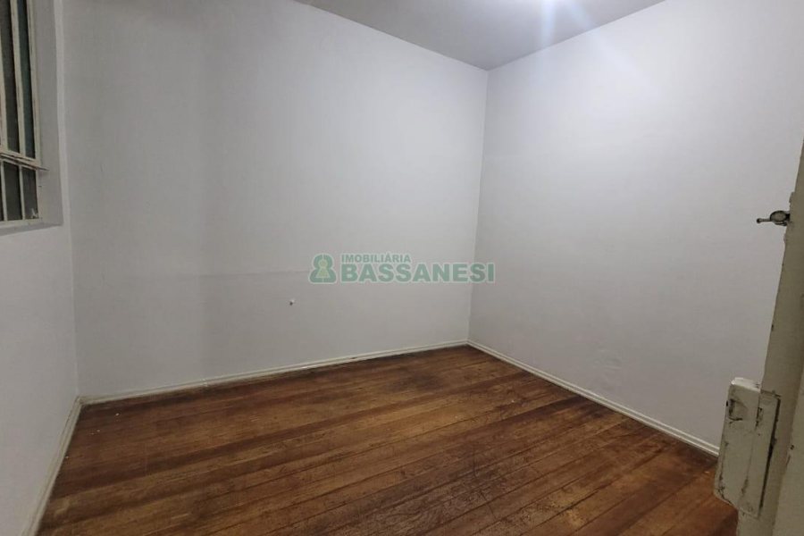 Loja com 65m², no bairro São Pelegrino em Caxias do Sul para Alugar