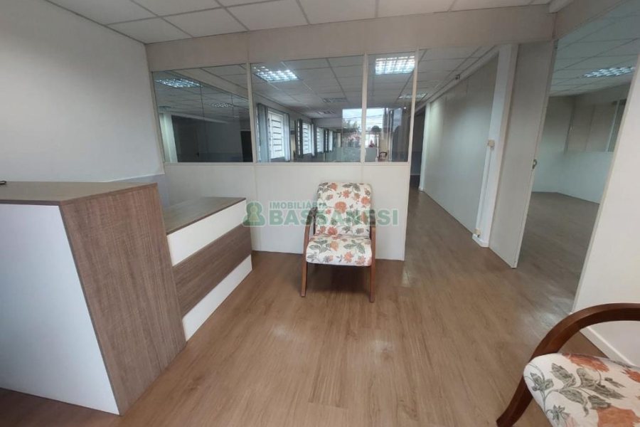 Loja com 100m², no bairro Colina Sorriso em Caxias do Sul para Alugar