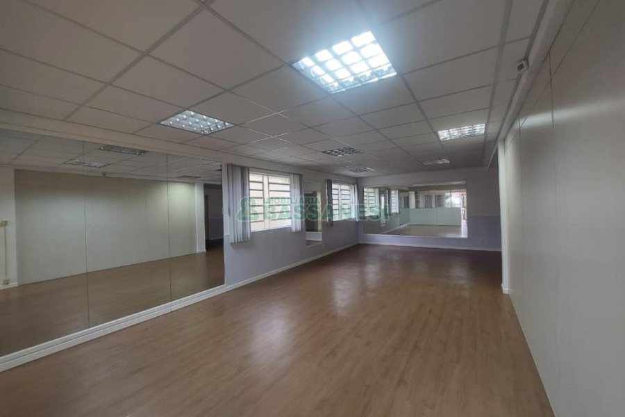 Loja com 100m², no bairro Colina Sorriso em Caxias do Sul para Alugar