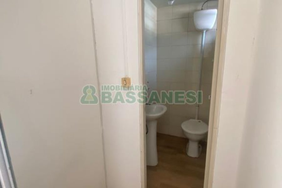 Loja com 70m², no bairro Galópolis em Caxias do Sul para Alugar