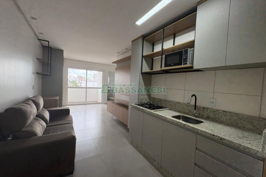 Apto Mobiliado com 42m², 1 dormitório, 1 vaga, no bairro Lourdes em Caxias do Sul para Alugar