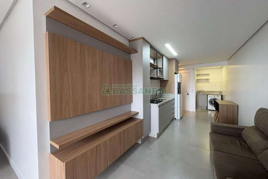 Apto Mobiliado com 42m², 1 dormitório, 1 vaga, no bairro Lourdes em Caxias do Sul para Alugar