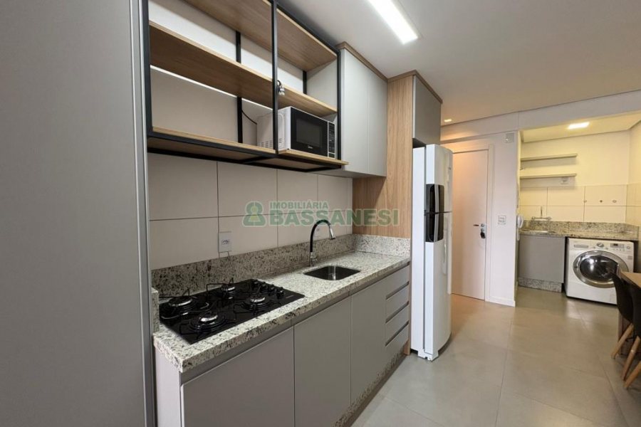 Apto Mobiliado com 42m², 1 dormitório, 1 vaga, no bairro Lourdes em Caxias do Sul para Alugar