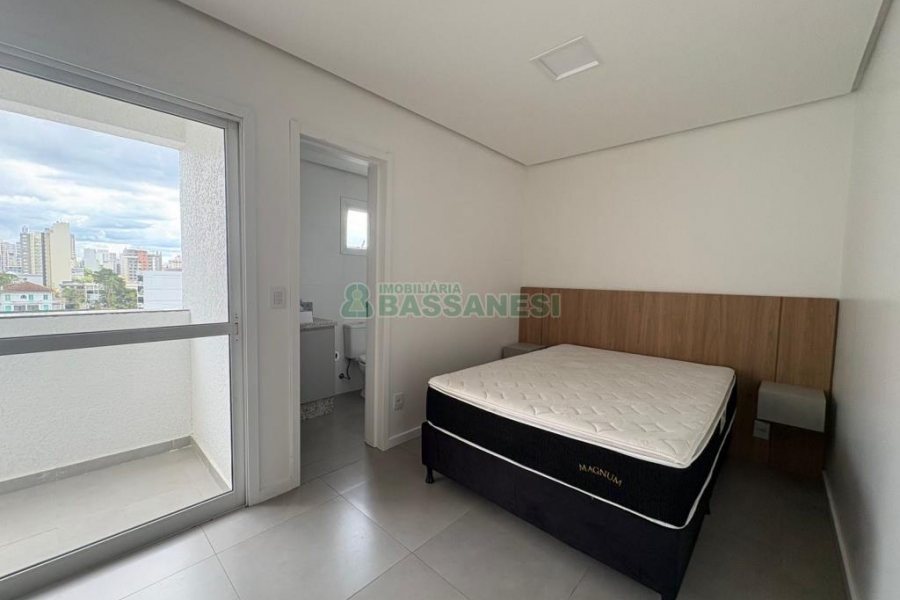 Apto Mobiliado com 42m², 1 dormitório, 1 vaga, no bairro Lourdes em Caxias do Sul para Alugar