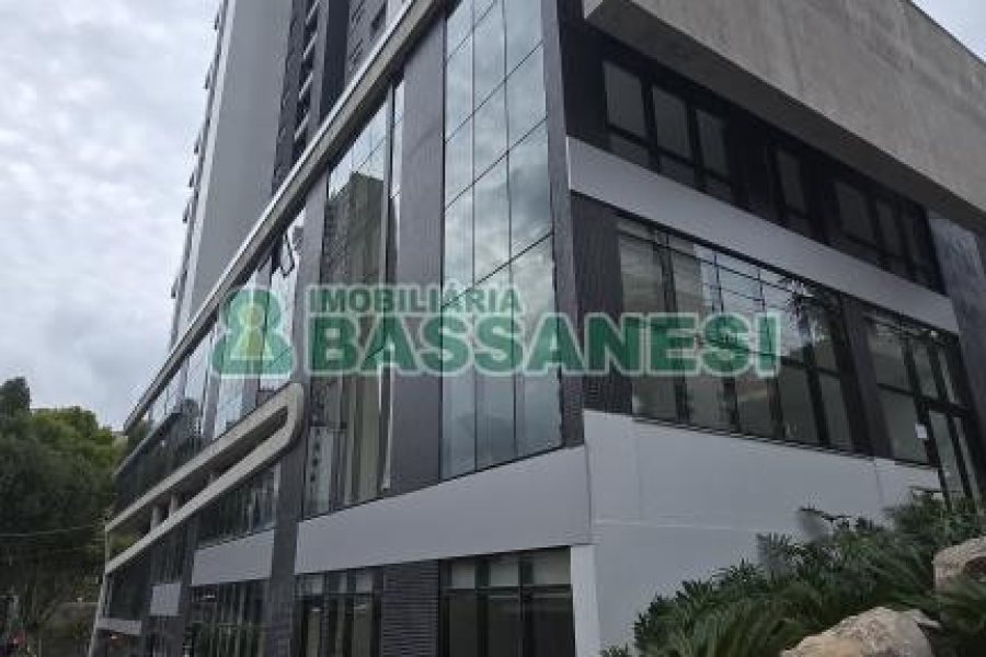 Sala com 34m², 1 vaga, no bairro Exposição em Caxias do Sul para Alugar ou Comprar