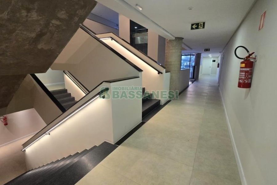 Sala com 34m², 1 vaga, no bairro Exposição em Caxias do Sul para Alugar ou Comprar