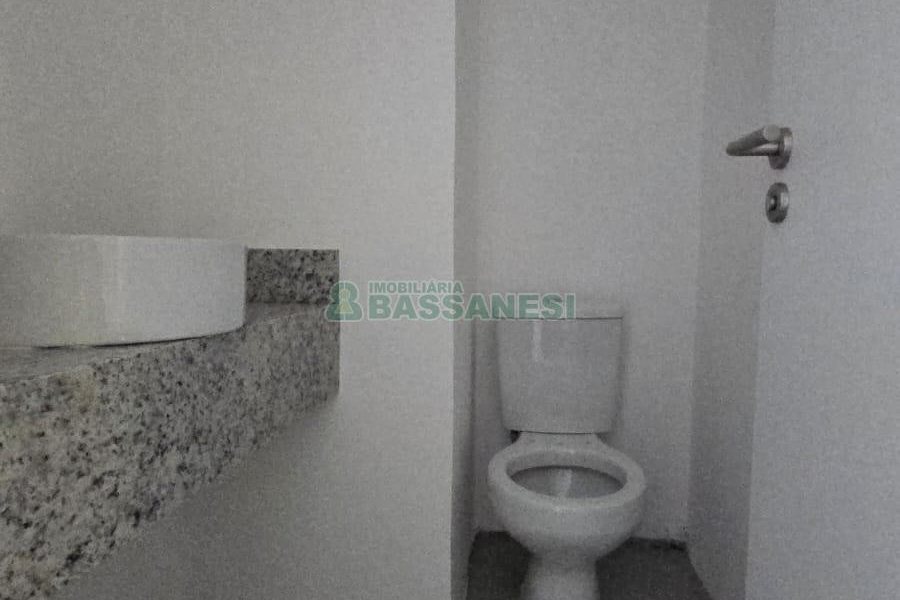 Sala com 34m², 1 vaga, no bairro Exposição em Caxias do Sul para Alugar ou Comprar