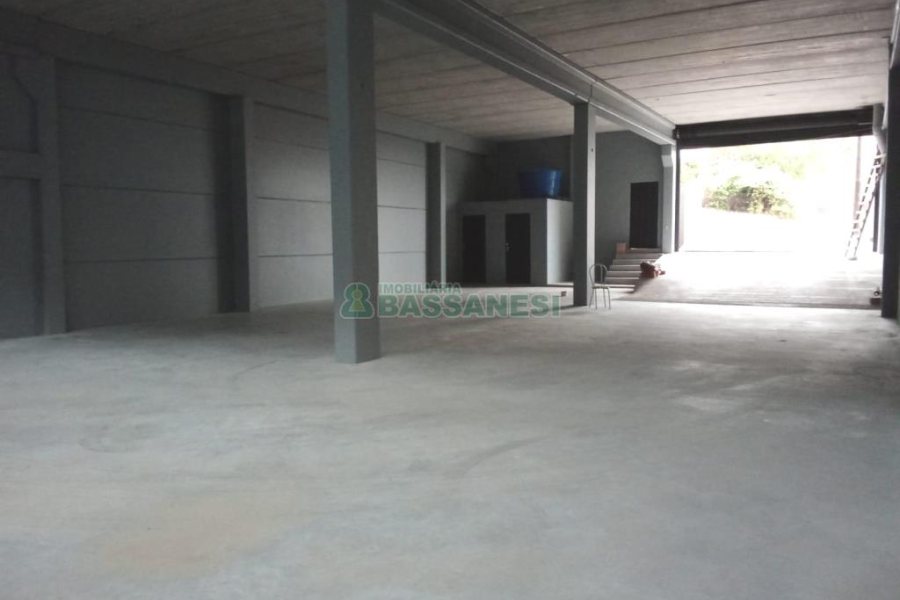 Pavilhão com 1000m², no bairro Sanvitto em Caxias do Sul para Alugar