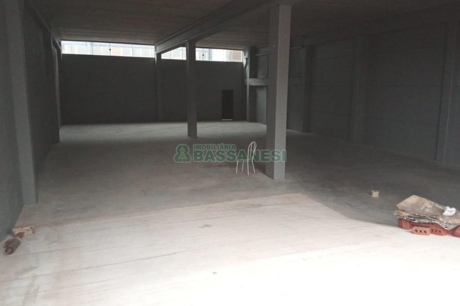 Pavilhão com 1000m², no bairro Sanvitto em Caxias do Sul para Alugar