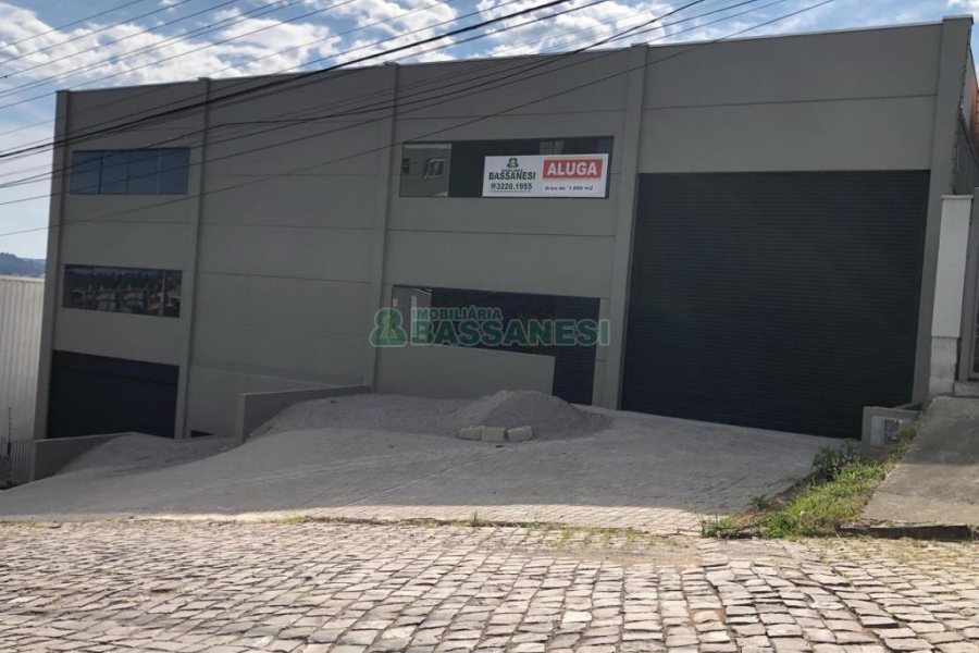 Pavilhão com 1000m², no bairro Sanvitto em Caxias do Sul para Alugar