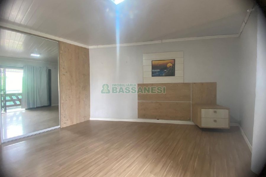 Casa com 150m², 3 dormitórios, 1 vaga, no bairro Bela Vista em Caxias do Sul para Comprar