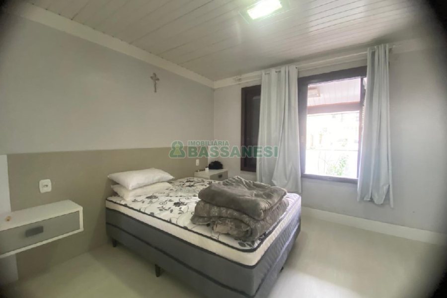 Casa com 150m², 3 dormitórios, 1 vaga, no bairro Bela Vista em Caxias do Sul para Comprar