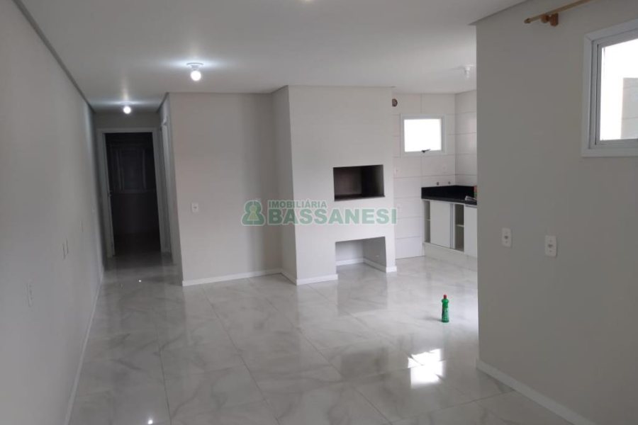 Apartamento com 60m², 2 dormitórios, 1 vaga, no bairro Pio X em Caxias do Sul para Comprar