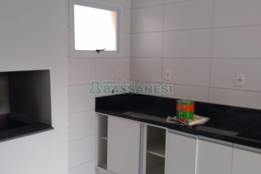Apartamento com 60m², 2 dormitórios, 1 vaga, no bairro Pio X em Caxias do Sul para Comprar