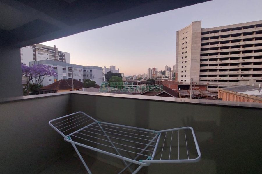 Apartamento com 60m², 2 dormitórios, 1 vaga, no bairro Pio X em Caxias do Sul para Comprar