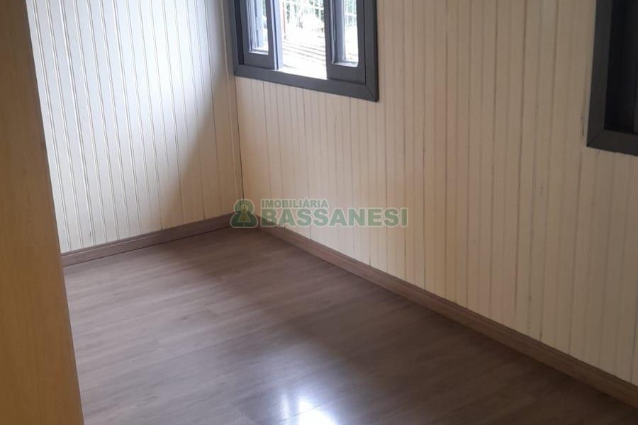 Casa com 588m², 4 dormitórios, 3 vagas, no bairro Bela Vista em Caxias do Sul para Comprar