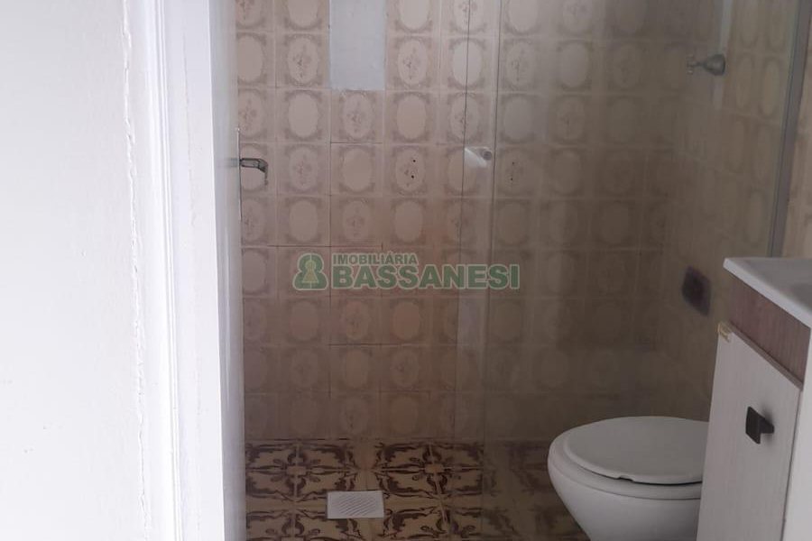 Casa com 588m², 4 dormitórios, 3 vagas, no bairro Bela Vista em Caxias do Sul para Comprar