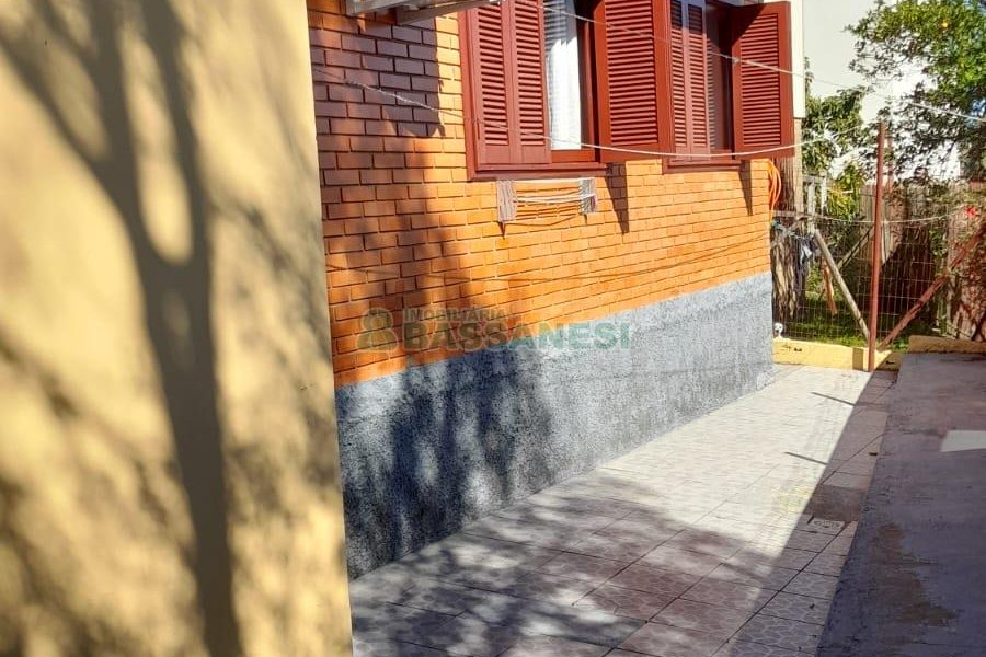 Casa com 588m², 4 dormitórios, 3 vagas, no bairro Bela Vista em Caxias do Sul para Comprar