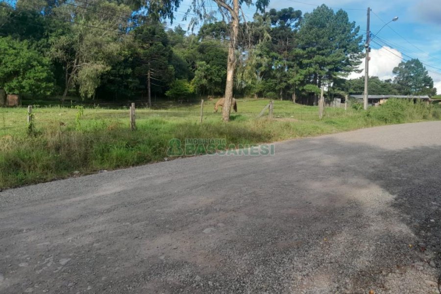 Terreno com 4700m², no bairro De Zorzi em Caxias do Sul para Comprar