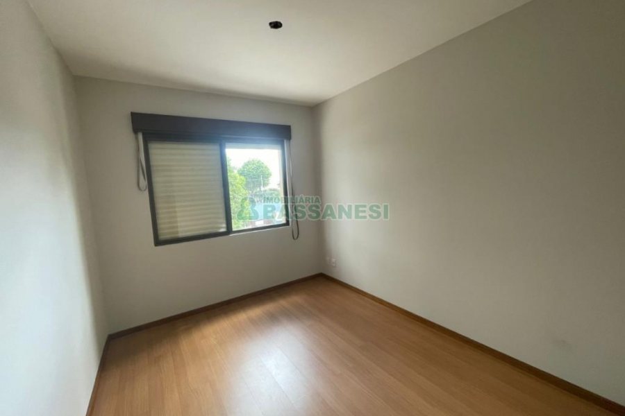 Apartamento com 85m², 2 dormitórios, 1 vaga, no bairro São Leopoldo em Caxias do Sul para Comprar