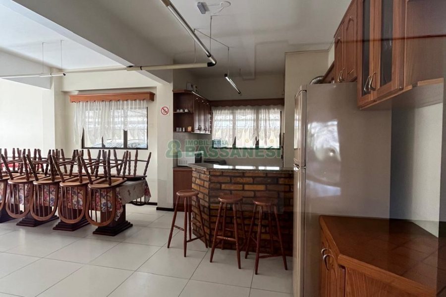 Apartamento com 85m², 2 dormitórios, 1 vaga, no bairro São Leopoldo em Caxias do Sul para Comprar