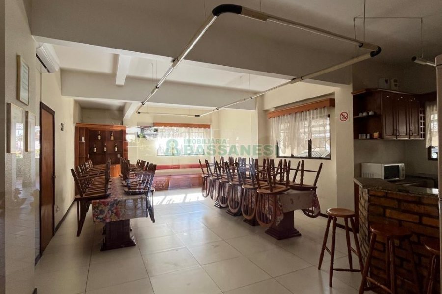 Apartamento com 85m², 2 dormitórios, 1 vaga, no bairro São Leopoldo em Caxias do Sul para Comprar