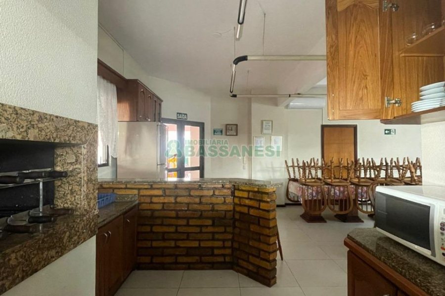 Apartamento com 85m², 2 dormitórios, 1 vaga, no bairro São Leopoldo em Caxias do Sul para Comprar