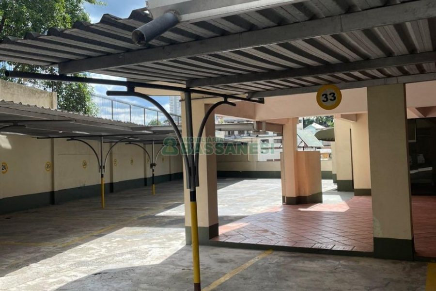 Apartamento com 85m², 2 dormitórios, 1 vaga, no bairro São Leopoldo em Caxias do Sul para Comprar