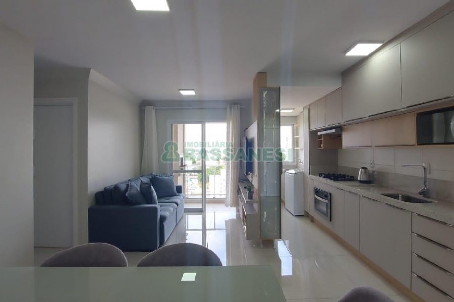 Apto Mobiliado com 56m², 2 dormitórios, 1 vaga, no bairro Panazzolo em Caxias do Sul para Comprar
