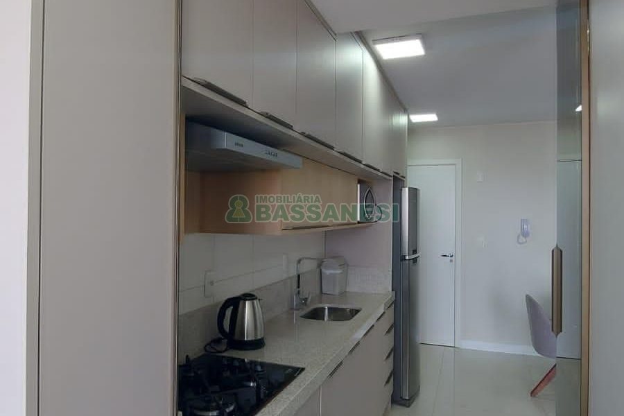 Apto Mobiliado com 56m², 2 dormitórios, 1 vaga, no bairro Panazzolo em Caxias do Sul para Comprar