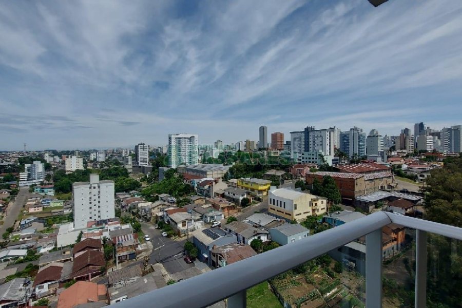 Apto Mobiliado com 56m², 2 dormitórios, 1 vaga, no bairro Panazzolo em Caxias do Sul para Comprar