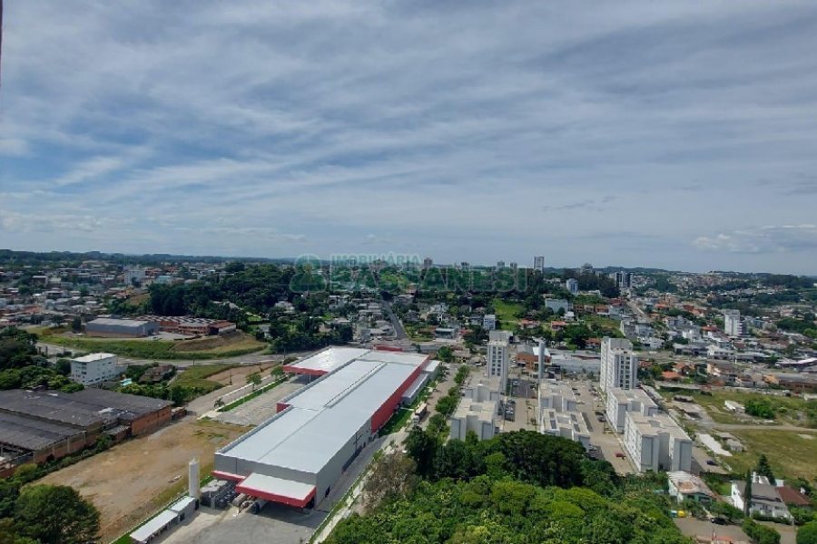 Apto Mobiliado com 56m², 2 dormitórios, 1 vaga, no bairro Panazzolo em Caxias do Sul para Comprar