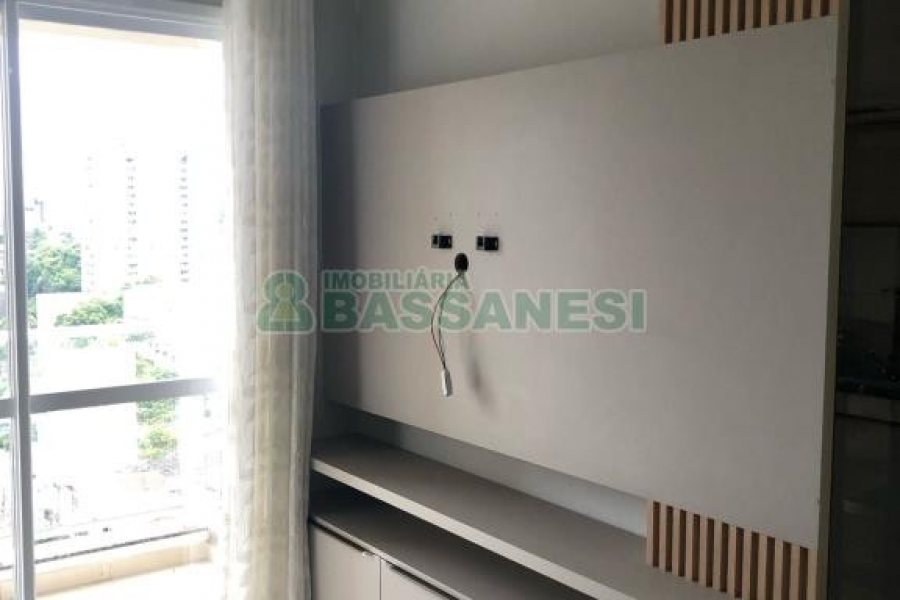 Apto Mobiliado com 56m², 2 dormitórios, 1 vaga, no bairro Panazzolo em Caxias do Sul para Comprar