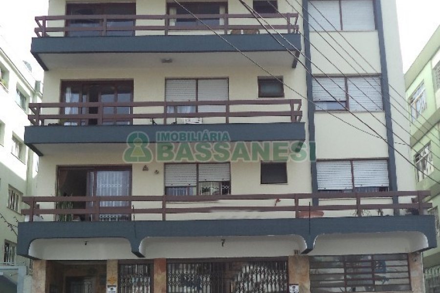 Apartamento com 86m², 3 dormitórios, 1 vaga, no bairro São Pelegrino em Caxias do Sul para Alugar