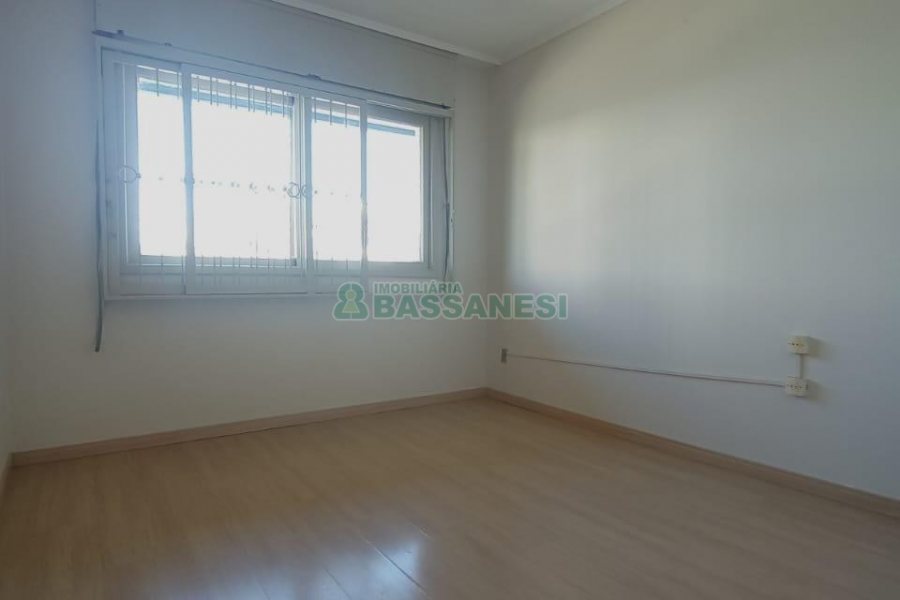 Apartamento com 86m², 3 dormitórios, 1 vaga, no bairro São Pelegrino em Caxias do Sul para Alugar