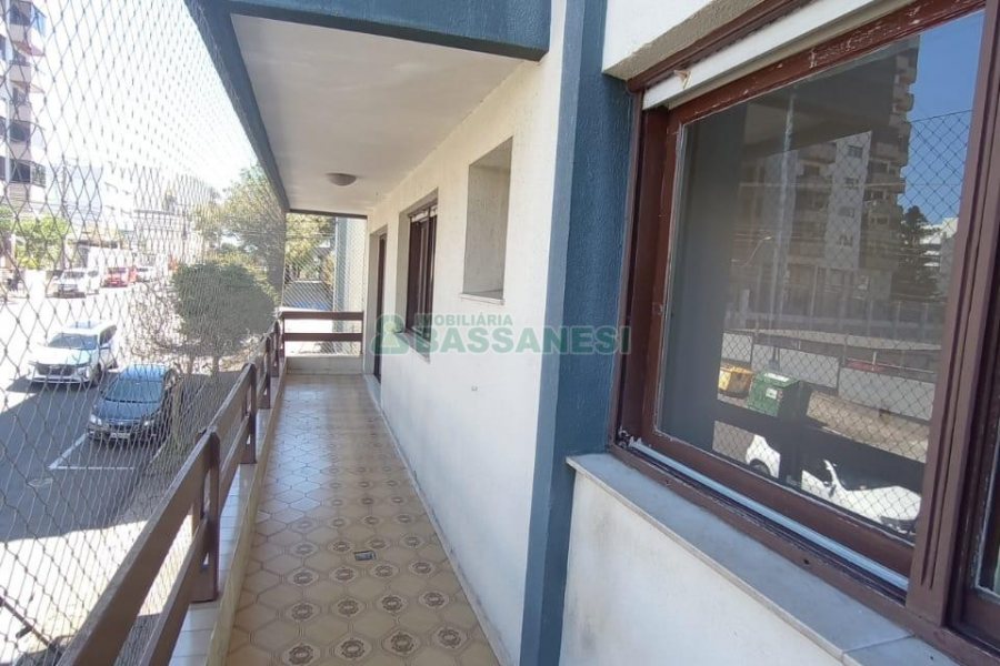 Apartamento com 86m², 3 dormitórios, 1 vaga, no bairro São Pelegrino em Caxias do Sul para Alugar