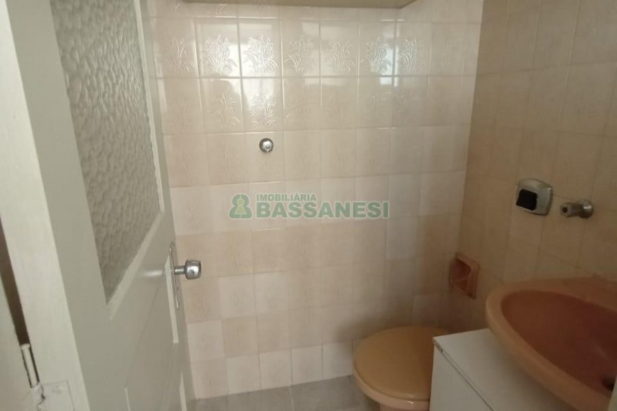 Apartamento com 86m², 3 dormitórios, 1 vaga, no bairro São Pelegrino em Caxias do Sul para Alugar