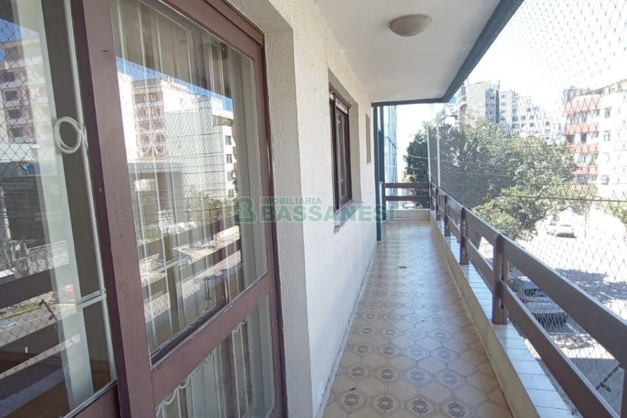 Apartamento com 86m², 3 dormitórios, 1 vaga, no bairro São Pelegrino em Caxias do Sul para Alugar