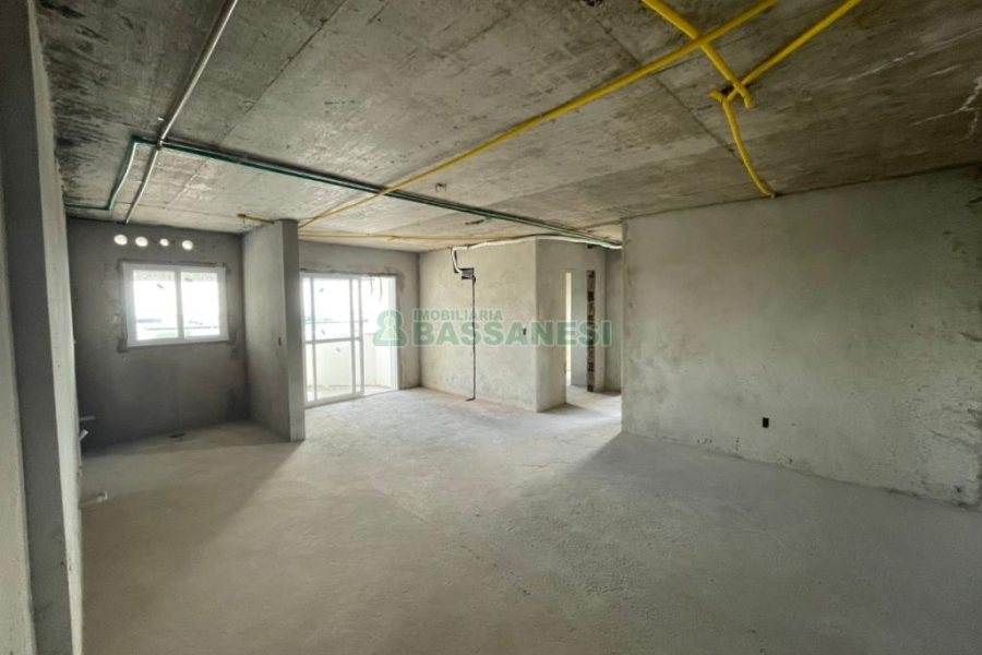 Apartamento com 87m², 2 dormitórios, 2 vagas, no bairro Petrópolis em Caxias do Sul para Comprar